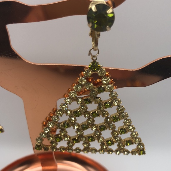Stunning Sparkling Earrings Vintage Gold Tone Green, Clear - Picture 4 of 10